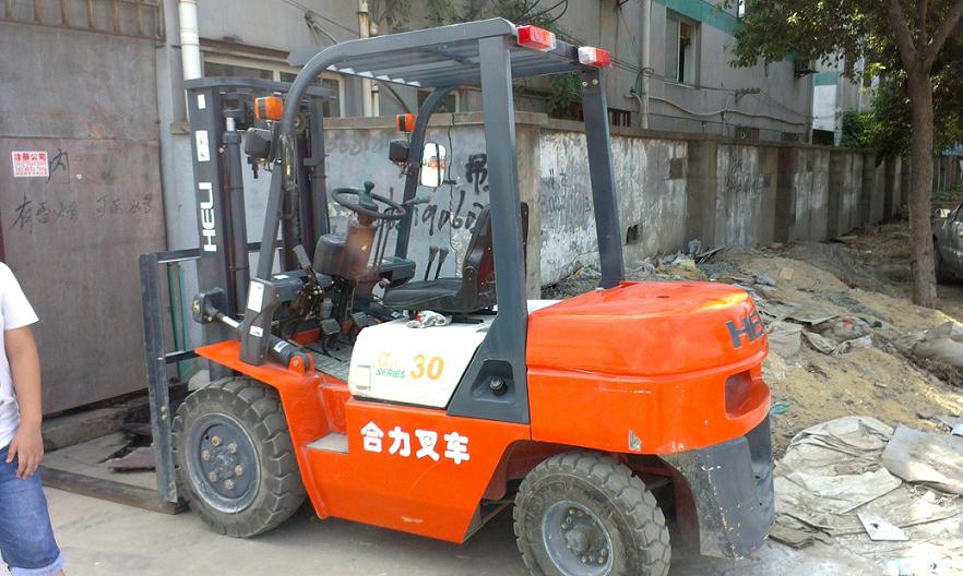 合力實心臺3噸柴油二手叉車
