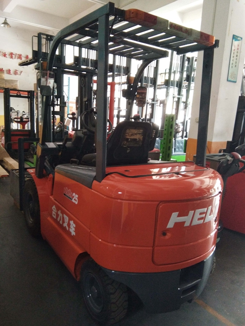 如何判斷東莞叉車(chē)配件的磨損
