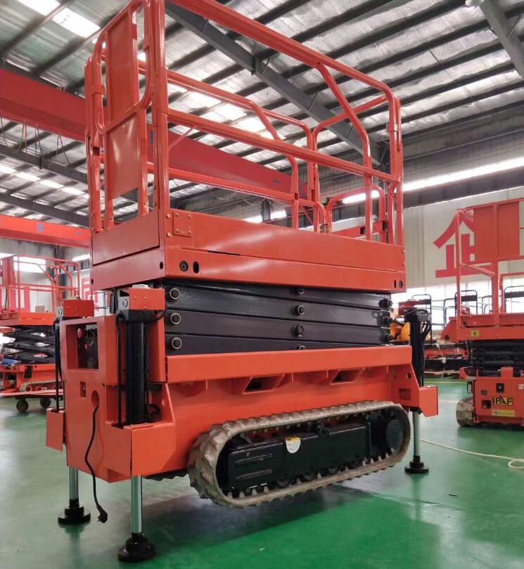 南苑機械：履帶式高空作業平臺
