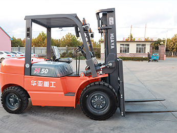 標配5噸叉車