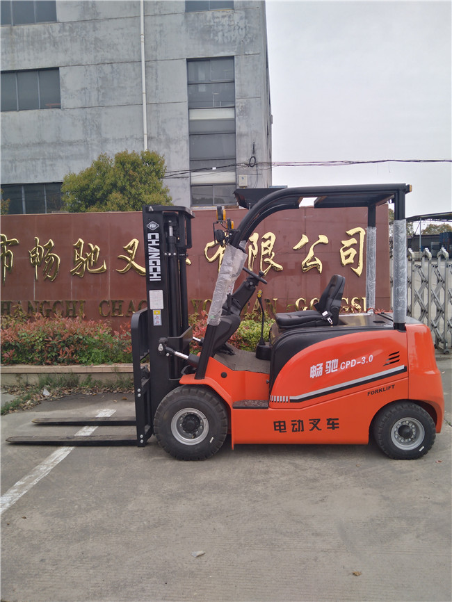 暢馳：電動叉車CPD-3.0