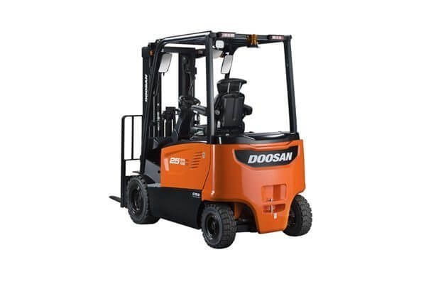 Rushlift：斗山2.2 – 3.5噸電動（80V 4輪）叉車