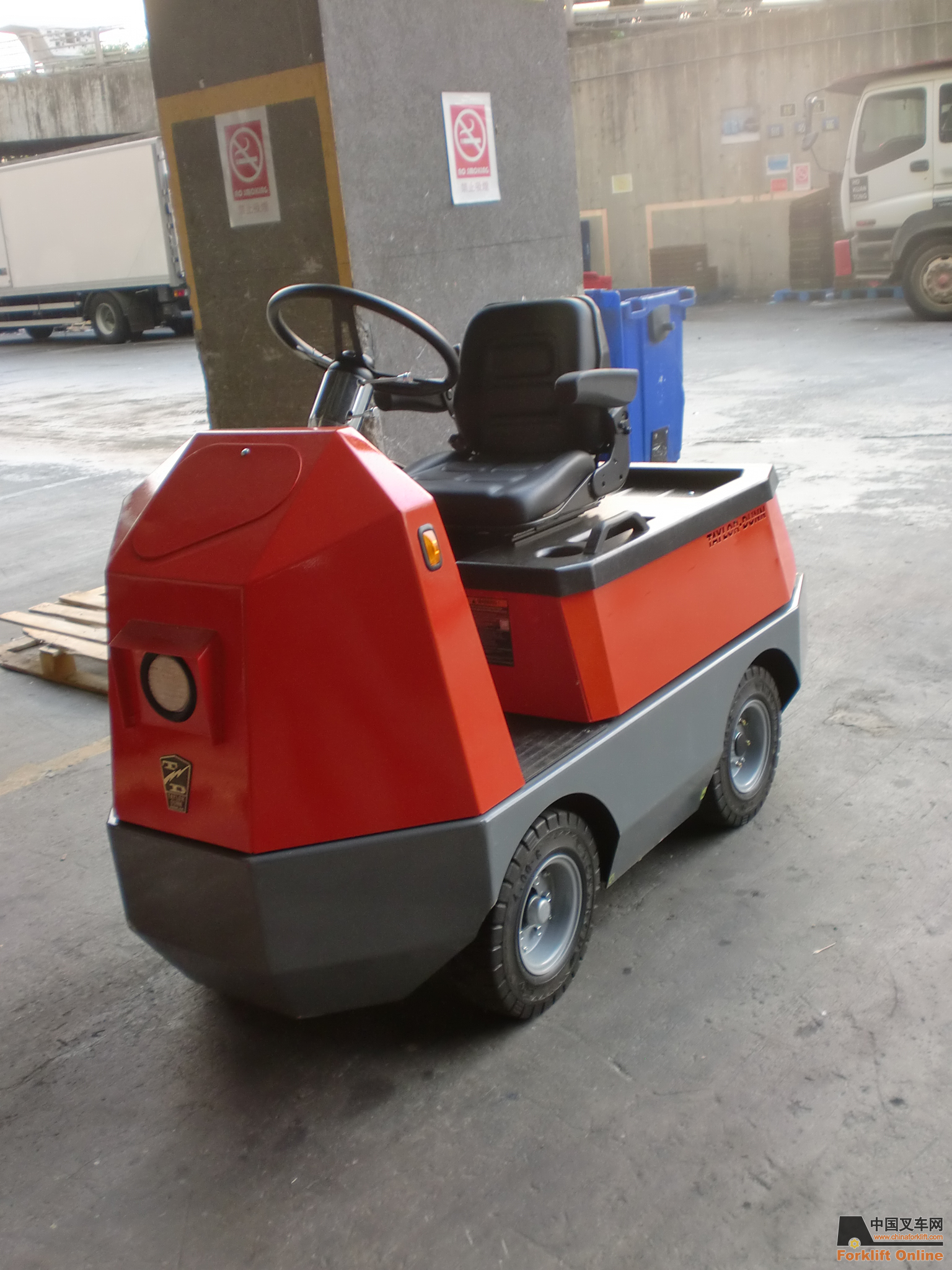美國(guó)Taylor-Dunn C425電動(dòng)運(yùn)輸車，牽引車