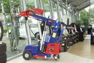 MAVLift 620 室內玻璃機器人