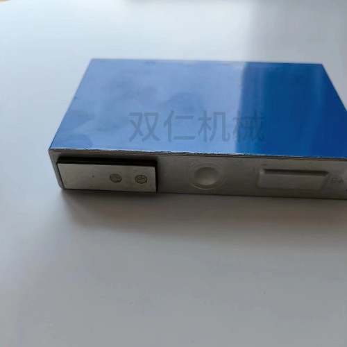 方殼電芯手動包藍膜
