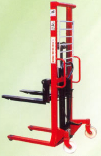 東莞順昌0.8噸手動(dòng)升降叉車 SC-800