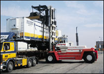 瑞典斯維叉車(SVETRUCK)32噸重箱內燃集裝箱平衡重叉車 32120-50