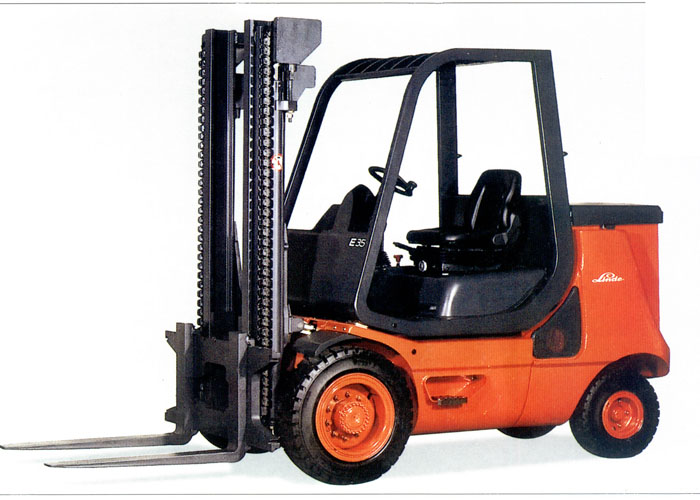 林德叉車(chē)(LINDE)4噸四輪電動(dòng)平衡重叉車(chē) E40