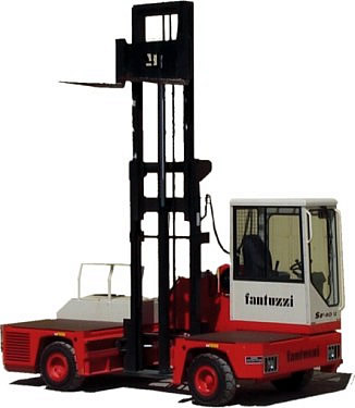美國米杰克叉車(Mi-Jack)側(cè)面叉車系列 側(cè)面叉車