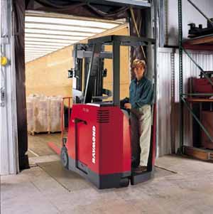 美國雷蒙叉車(RAYMOND)3000-3500磅站駕平衡重叉車 Stand-up Counterbalanced Truck