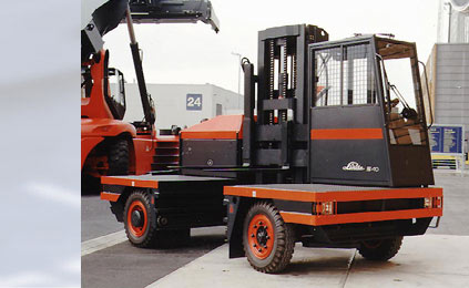 德國林德叉車(LINDE)3噸內燃側面叉車 S30
