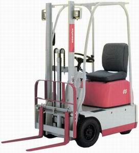 小松PE20系列四輪平衡重式電動叉車 PE20