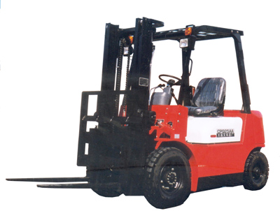 大連2.5噸汽油機械傳動叉車 CPQ25AA 