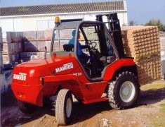 法國曼尼通MC 30內燃平衡重叉車 MC 30