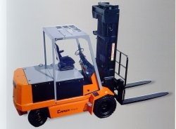 意大利卡瑞佛(CARER)R70N平衡重四輪電動叉車 R70N
