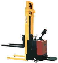 電動堆高車 CTD