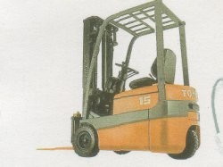美國豐田叉車(TOYOTA)FBESF15平衡重三掄電動(dòng)叉車 FBESF15