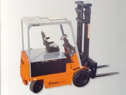意大利卡瑞佛(CARER)R45N Rapid平衡重四輪電動(dòng)叉車(chē) R45N Rapid