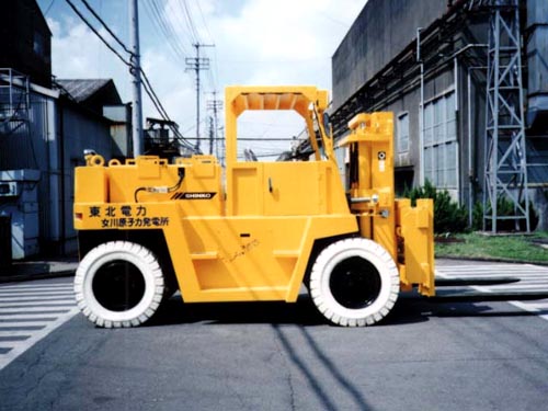日本神鋼重型內燃平衡重叉車(一)