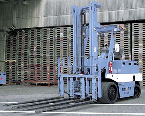 日本神鋼重型內燃平衡重叉車(三)