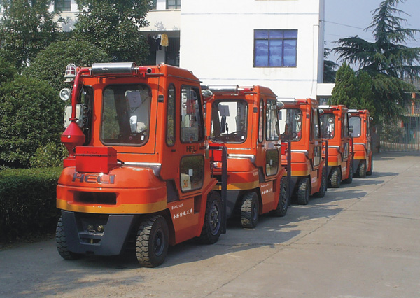 衡陽(yáng)奔騰BT出口車(chē)