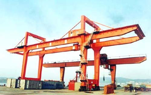 南京港機大伸距集裝箱龍門起重機 DJM35-30