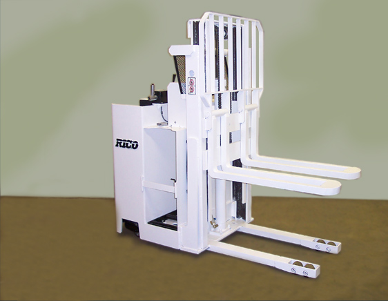美國(RICO)全電動堆高機