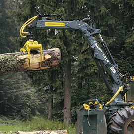 芬蘭(HIAB)LOGLIFT 121 R木材抓舉搬運叉車 LOGLIFT 121 R