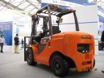 浙江吉鑫祥4-4.5T內燃平衡式柴油叉車 FD40B-WF FD45B-WF