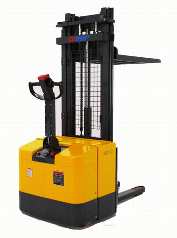 全自由提升電動堆高機 WS37-10