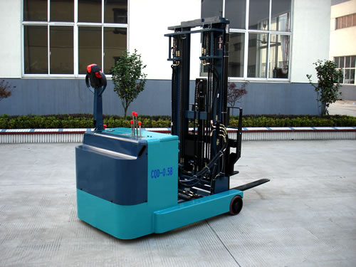 濰坊廣海CQD電動(dòng)前移式叉車（站立式）