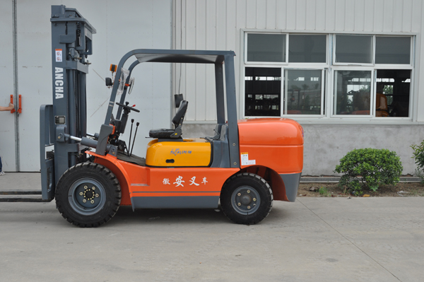 供應安叉5T內燃平衡重叉車