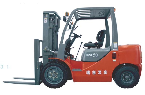 奇瑞5噸平衡重式內燃叉車