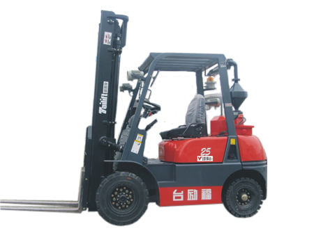 金鷹-臺(tái)勵(lì)福3噸防爆柴油叉車(chē)