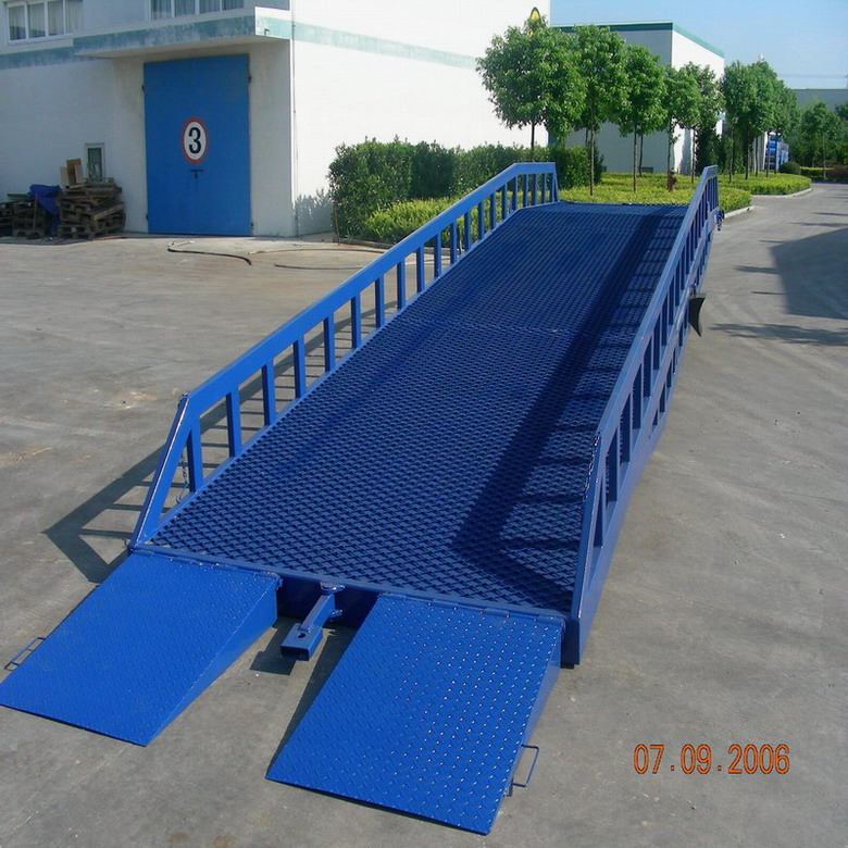 北京移動式登車橋