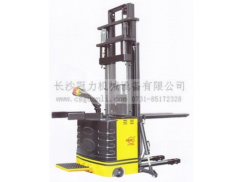 長沙叉車|全電動堆高叉車|2噸全電動堆高叉車 CDD2058