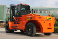 30噸內(nèi)燃叉車(chē)/集裝箱叉車(chē)/石材叉車(chē) HNF300
