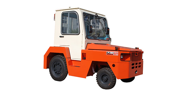 大連內(nèi)燃牽引車(chē) Q25 / QD30