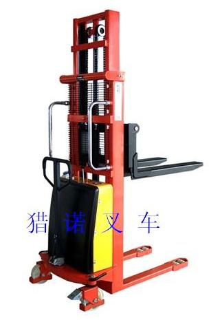 半電動堆垛車
