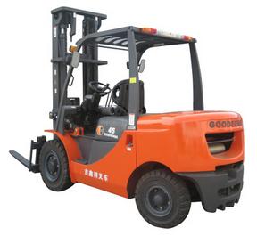 4.5T內(nèi)燃平衡重式機械叉車 4.5T內(nèi)燃平衡重式機械叉車