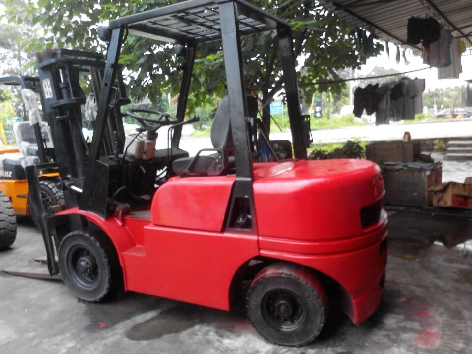 廣州捷誠：3噸二手臺勵福叉車 CPC30