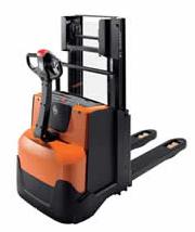 BT產品STAXIO SWE系列電動堆高機 SWE200D
