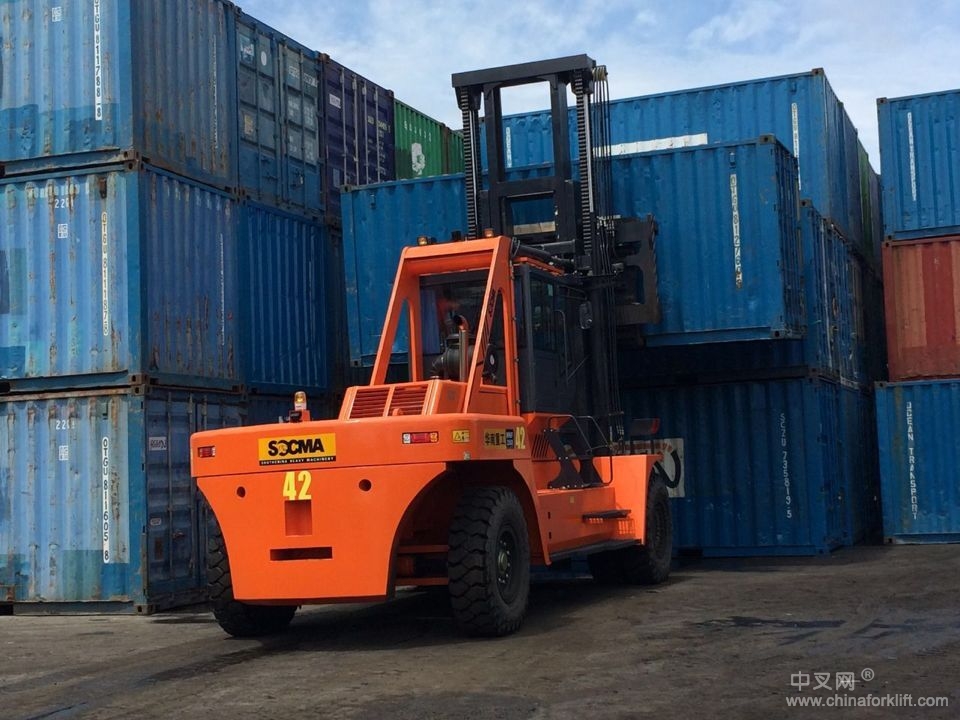 供應(yīng)華南重工內(nèi)燃重型28噸叉車(chē)廠(chǎng)家報(bào)價(jià)280型船用集裝箱港口碼頭28噸叉車(chē)價(jià)格 HNF-280
