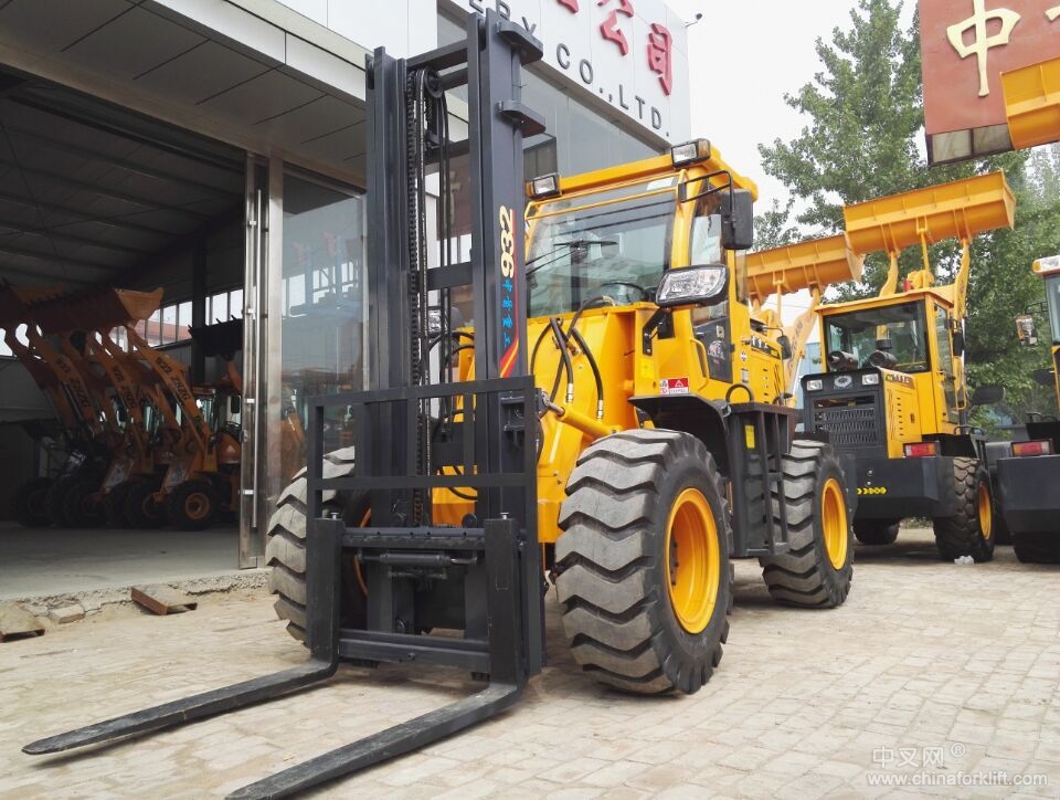 求購四川綿陽施工920裝載機(jī)5噸越野叉車多少錢一臺 ZSZG920