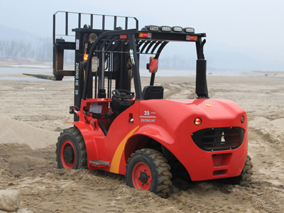 內蒙古全四驅叉車 ZH35