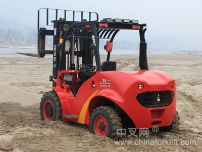 工地四驅叉車 ZH35